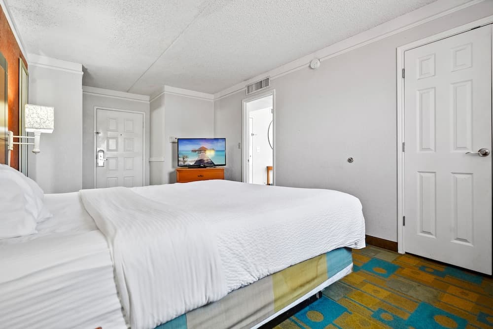 La Quinta Inn by Wyndham Costa Mesa / Newport Beach gallery photo in Costa Mesa, CA — image 19