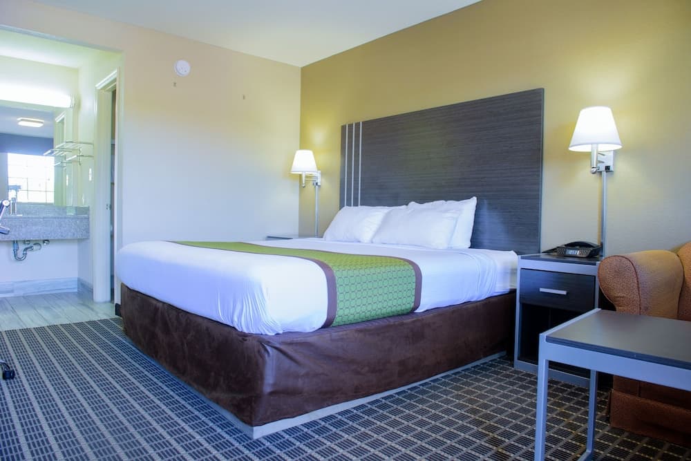 Days Inn & Suites by Wyndham Athens Alabama interior in Athens, AL — gallery photo 2