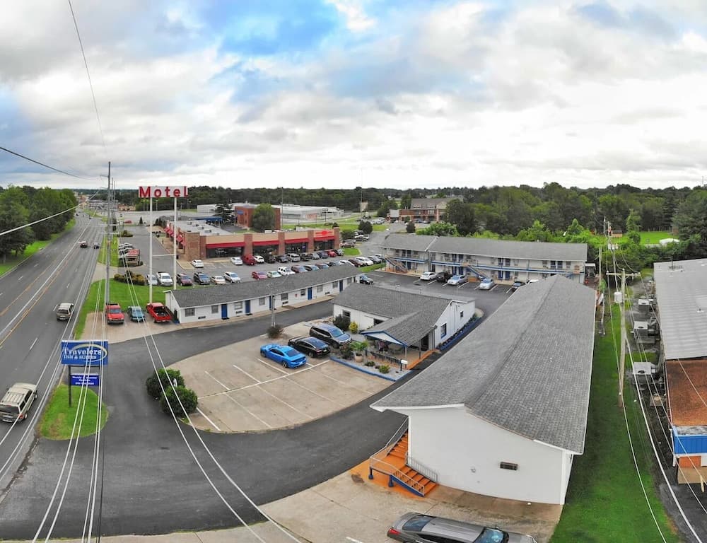 Travelers Inn and Suites property views in Paducah, KY — gallery photo 3