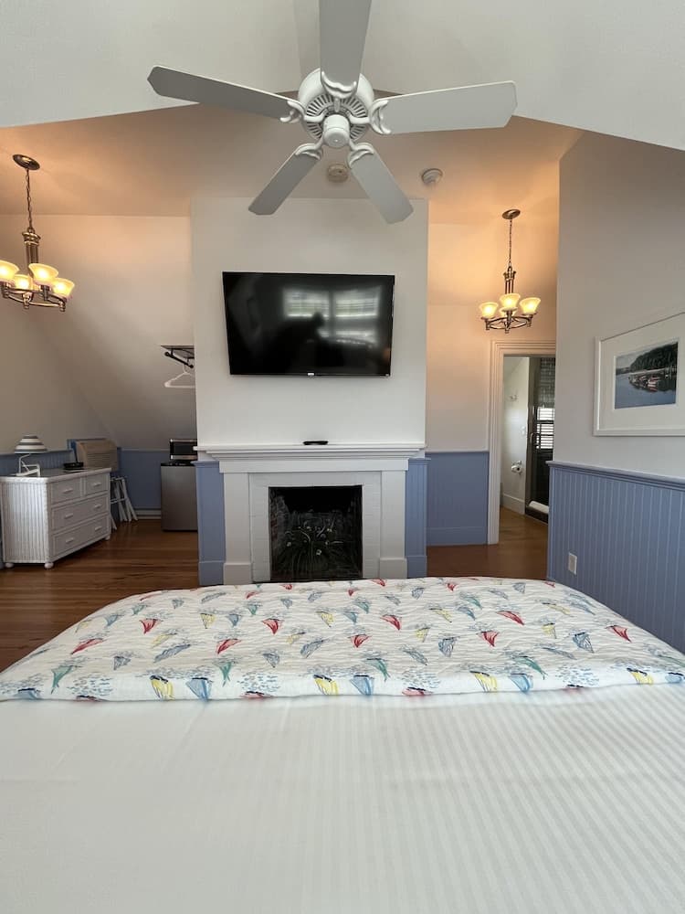 Beach Breeze Inn gallery photo in Falmouth, MA — image 53