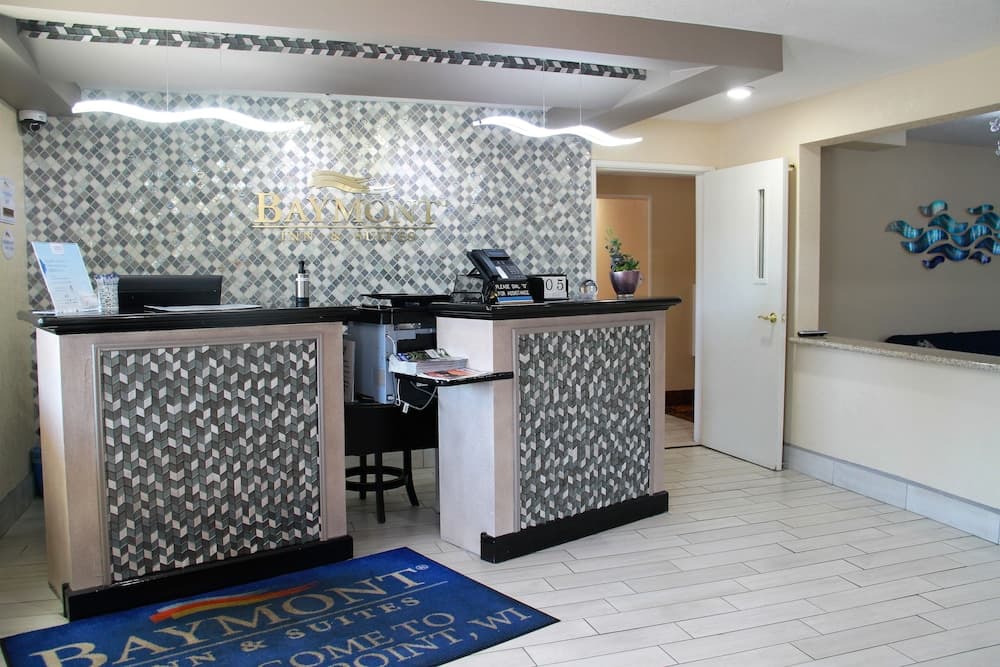 Baymont by Wyndham Stevens Point property views in Stevens Point, WI — gallery photo 3