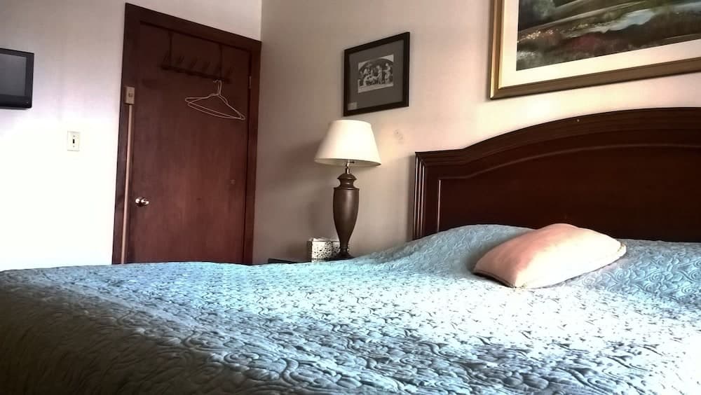 The Baseball Hotel gallery photo in Richfield Springs, NY — image 141