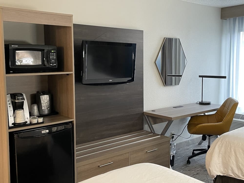 Holiday Inn Express Burlington by IHG gallery photo in Burlington, NC — image 46
