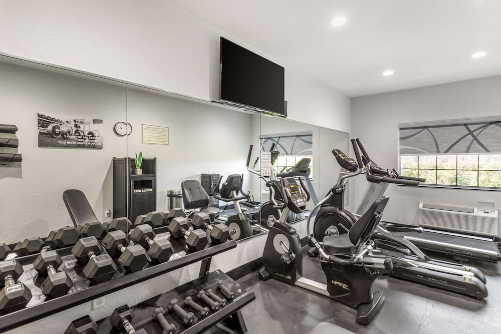 Best Western Texas City I-45 property views in Texas City, TX — gallery photo 3