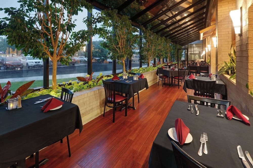 Wyndham Riverfront Hotel gallery photo in Little Rock, AR — image 45