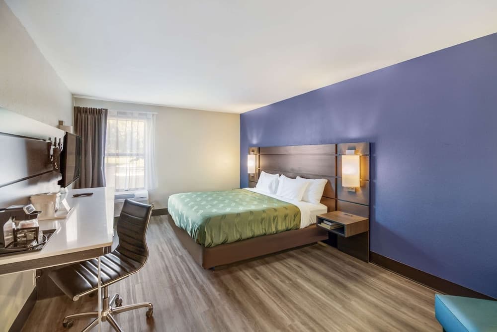 Quality Inn near MCAS Cherry Point property views in Havelock, NC — gallery photo 3