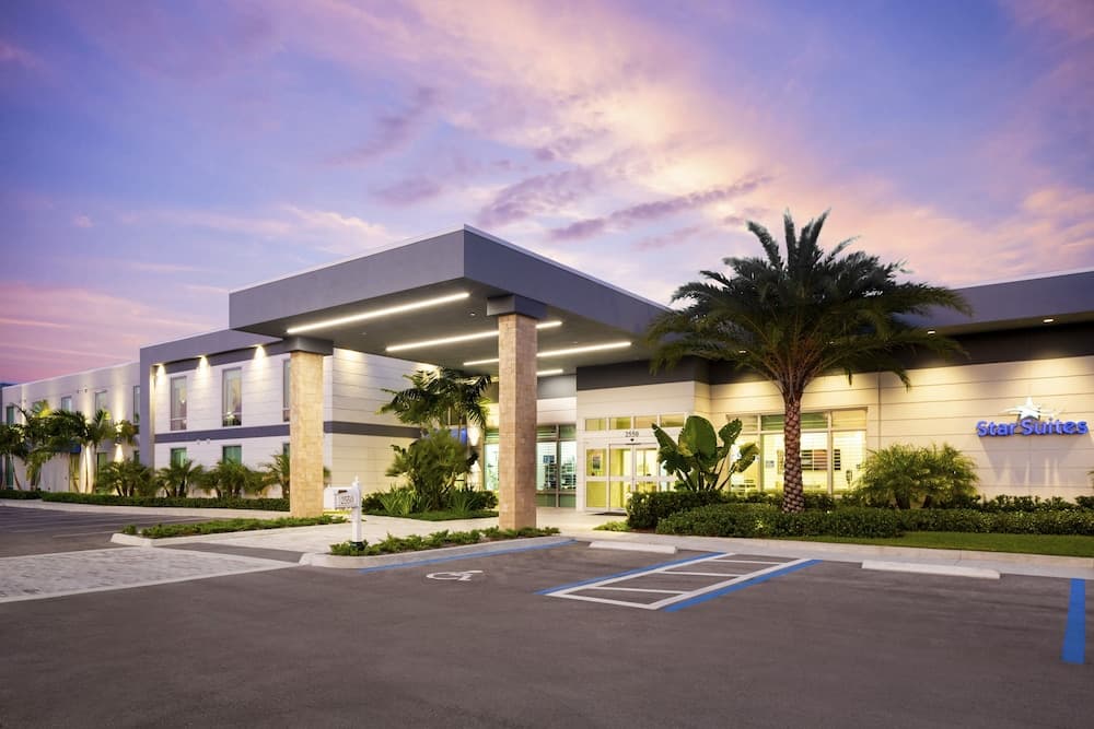 Star Suites: An Extended Stay Hotel exterior or lobby in Vero Beach, FL — main listing photo