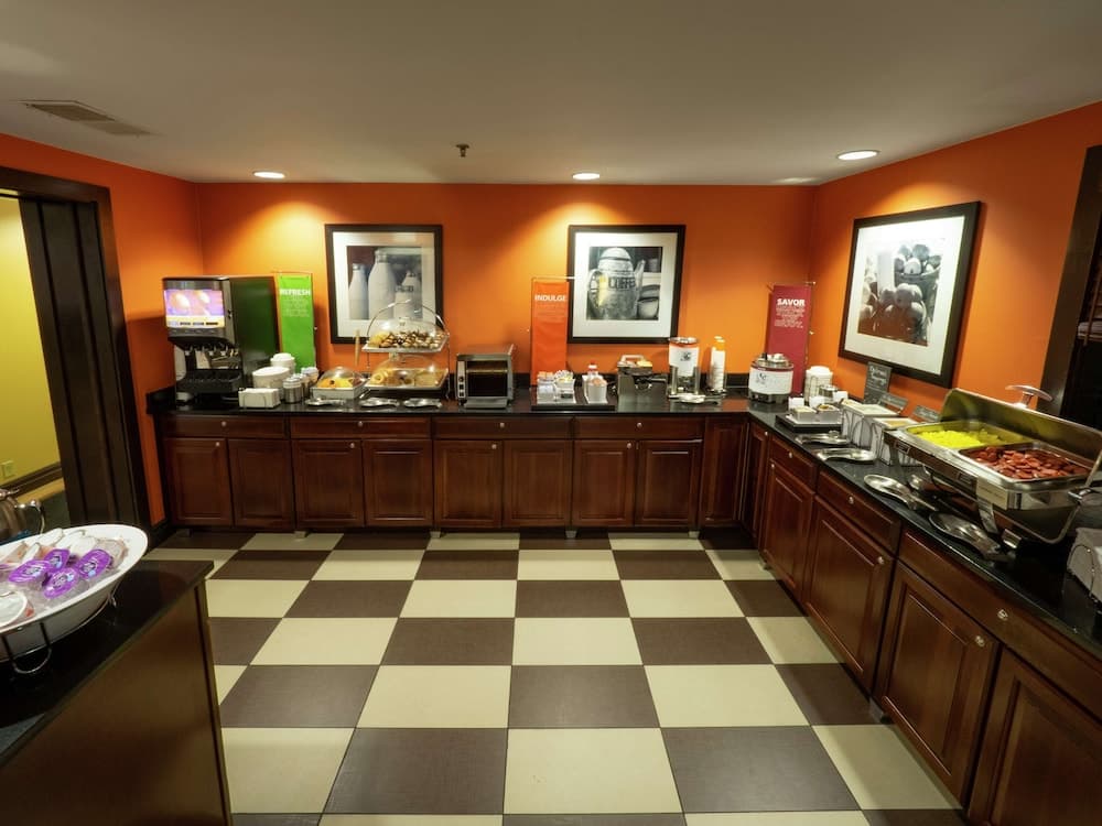 Hampton Inn Hazleton gallery photo in Sugarloaf, PA — image 32