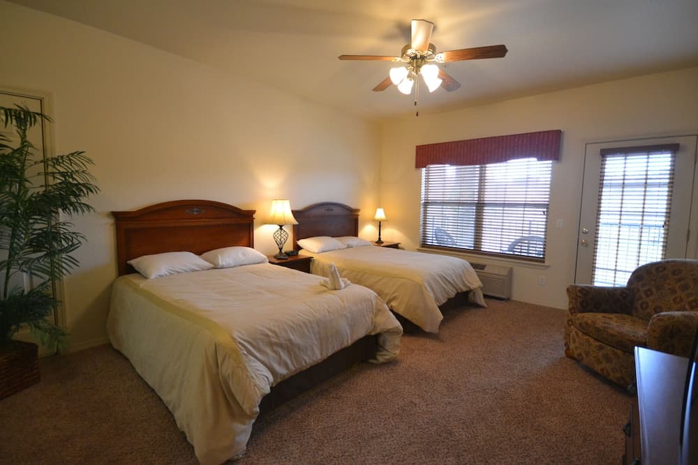 StoneBridge Resort interior in Branson West, MO — gallery photo 2