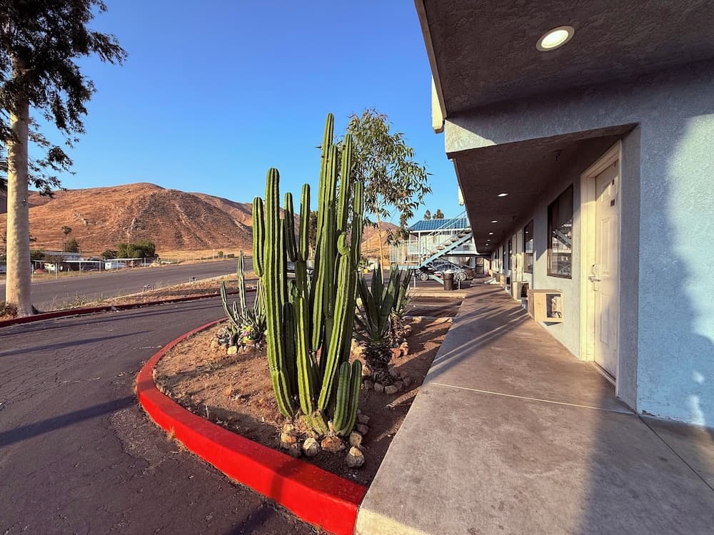 Circle Inn Hotel Jurupa Valley Riverside gallery photo in Jurupa Valley, CA — image 7