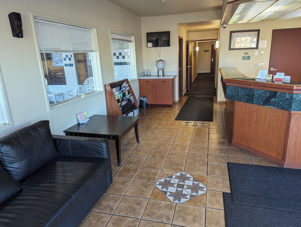 Toppenish Inn and Suites property views in Toppenish, WA — gallery photo 3