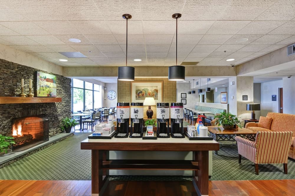 Hampton Inn Bloomsburg interior in Bloomsburg, PA — gallery photo 2