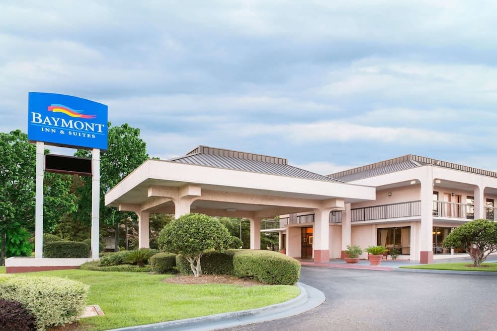 Baymont by Wyndham Mobile/ I-65 featured exterior or lobby in Mobile, AL — similar hotel