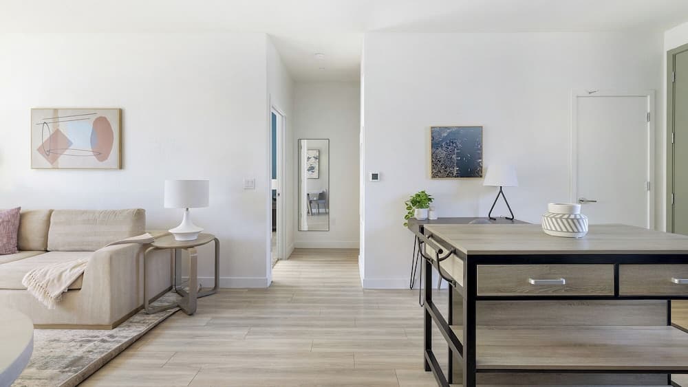 Landing Apartments Glendale property views in Glendale, AZ — gallery photo 3