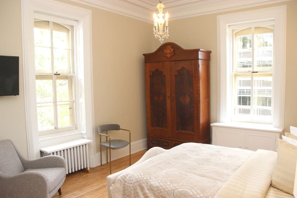 Governor's Mansion Inn interior in Madison, WI — gallery photo 2