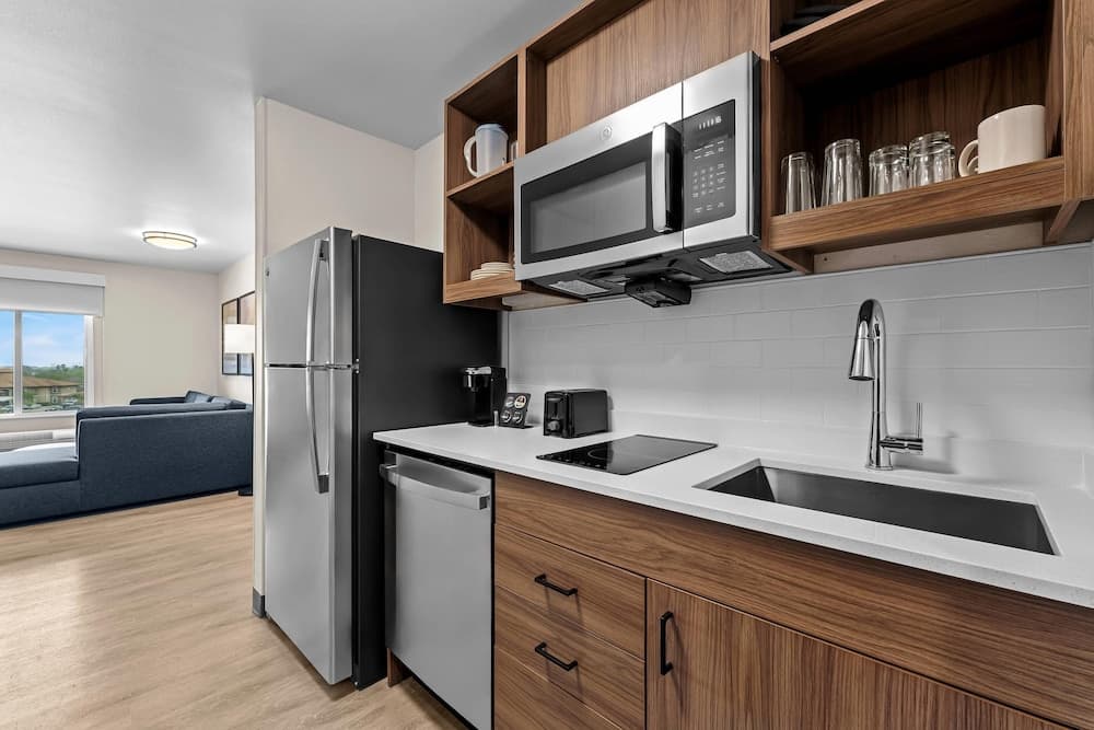 Everhome Suites Brownsville gallery photo in Brownsville, TX — image 33