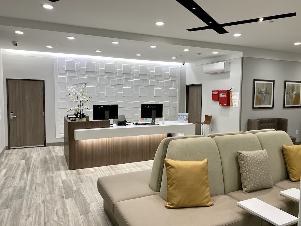 Days Inn & Suites by Wyndham Beaumont West / I-10 & Walden gallery photo in Beaumont, TX — image 20