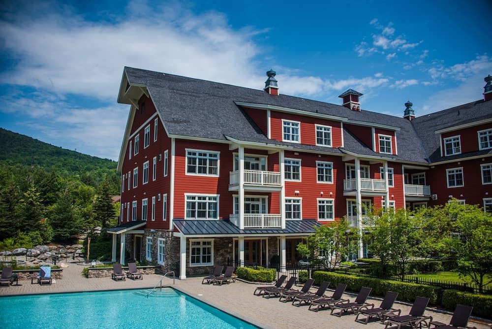 Clay Brook Hotel property views in Warren — gallery photo 3