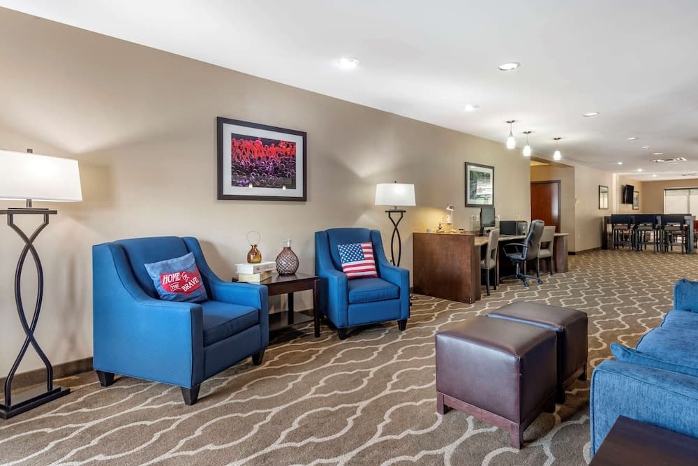Comfort Suites Manchester near Arnold AFB interior in Manchester, TN — gallery photo 2