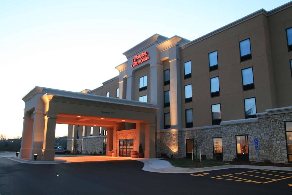 Hampton Inn & Suites St. Louis/South I-55 — hotel in St. Louis, Missouri