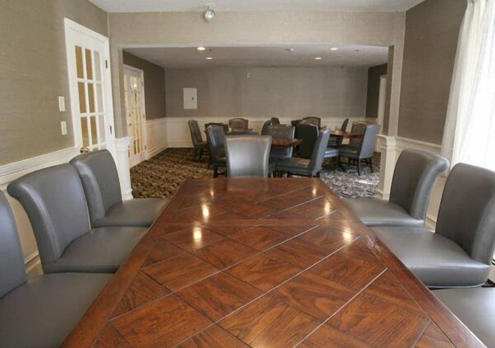 Chocksett Inn and Restaurant gallery photo in Sterling — image 8