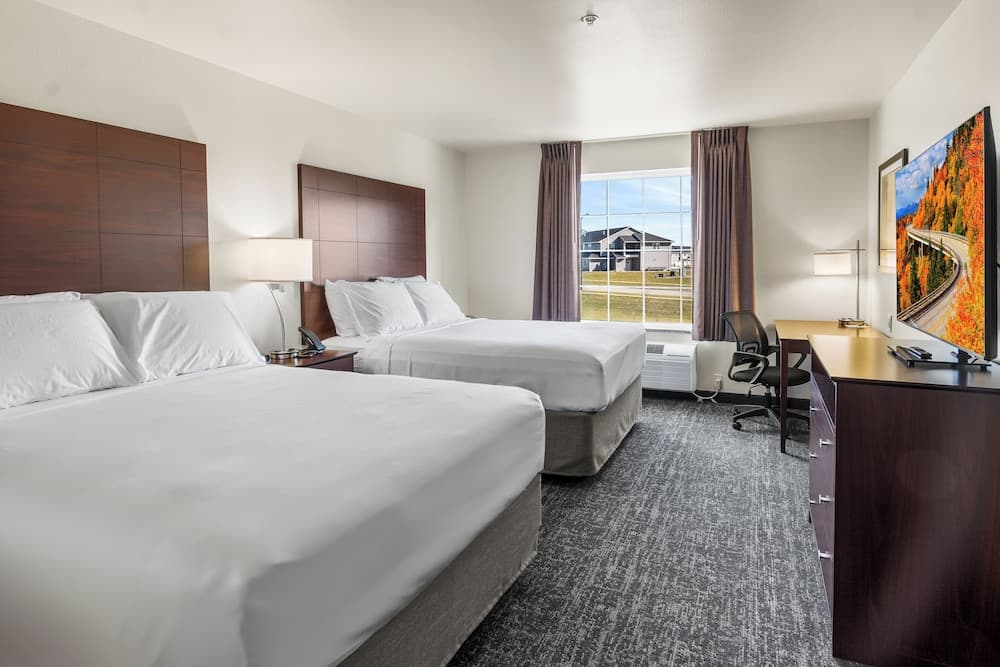 Cobblestone Hotel & Suites - Eaton interior in Eaton, OH — gallery photo 2