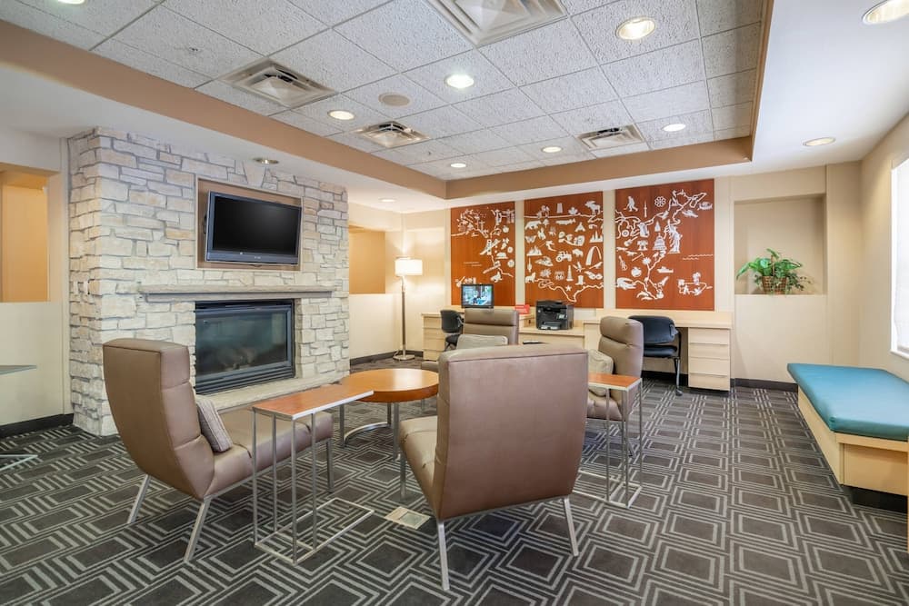 TownePlace Suites by Marriott Rochester interior in Rochester, MN — gallery photo 2