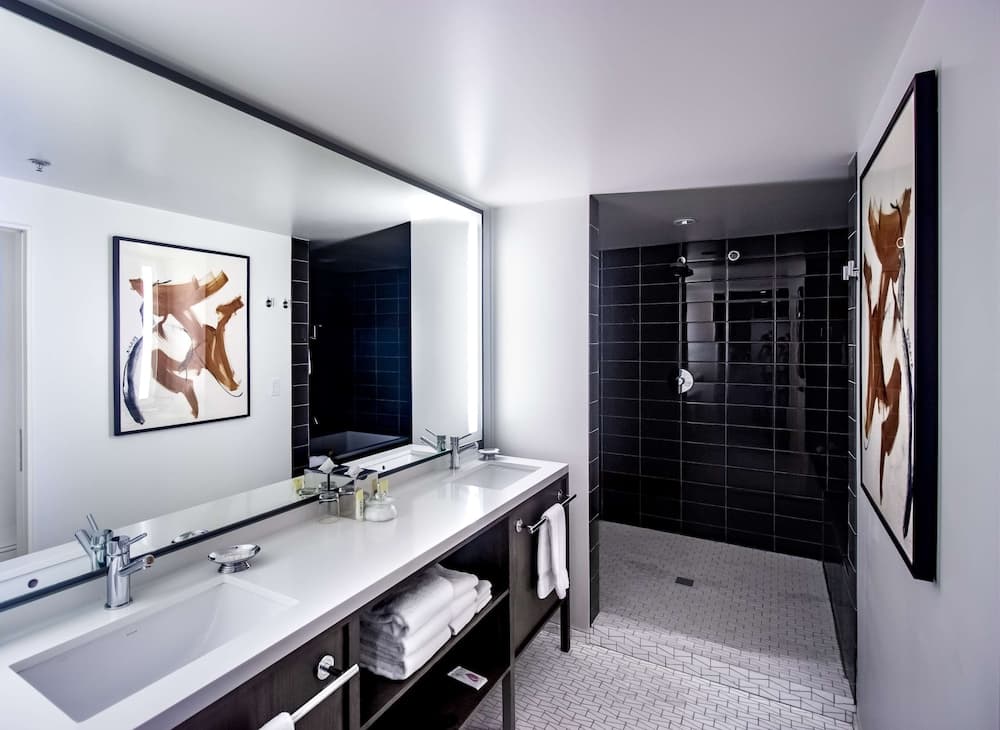 Hotel Eastlund - Best Western Premier Collection interior in Portland, OR — gallery photo 2