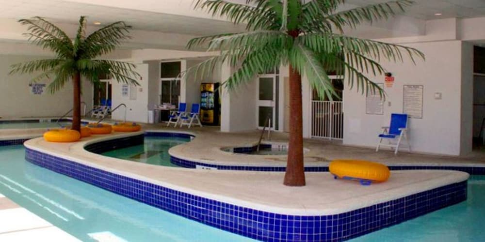 Sandy Beach by Palmetto Vacations interior in Myrtle Beach, SC — gallery photo 2