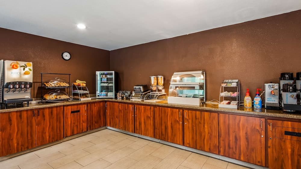 Best Western Brentwood Inn gallery photo in Brentwood, CA — image 18