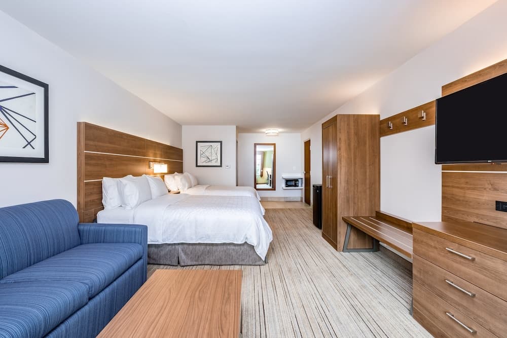 Holiday Inn Express & Suites Elkhart North by IHG gallery photo in Elkhart, IN — image 29