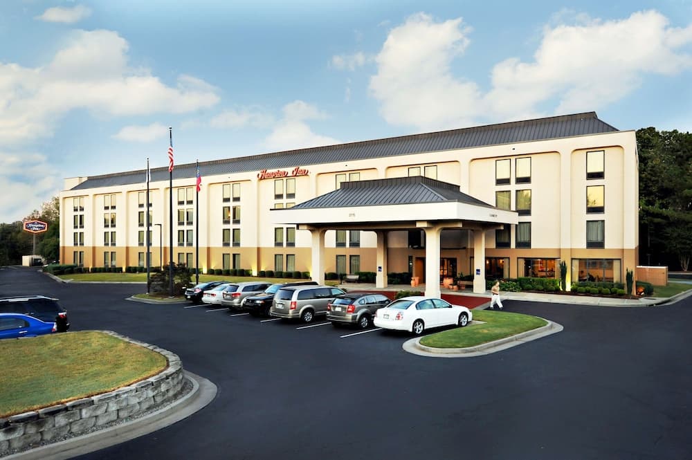 Hampton Inn Atlanta NW Cumberland featured exterior or lobby in Atlanta, GA — similar hotel