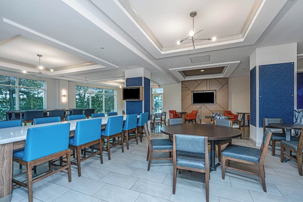 Holiday Inn Express & Suites Charleston Arpt-Conv Ctr Area gallery photo in North Charleston, SC — image 53