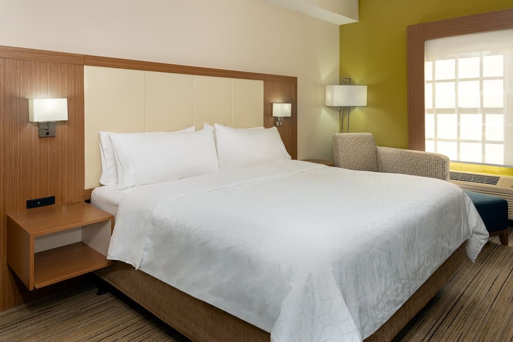 Holiday Inn Express & Suites Naples North - Bonita Springs by IHG gallery photo in Bonita Springs, FL — image 52