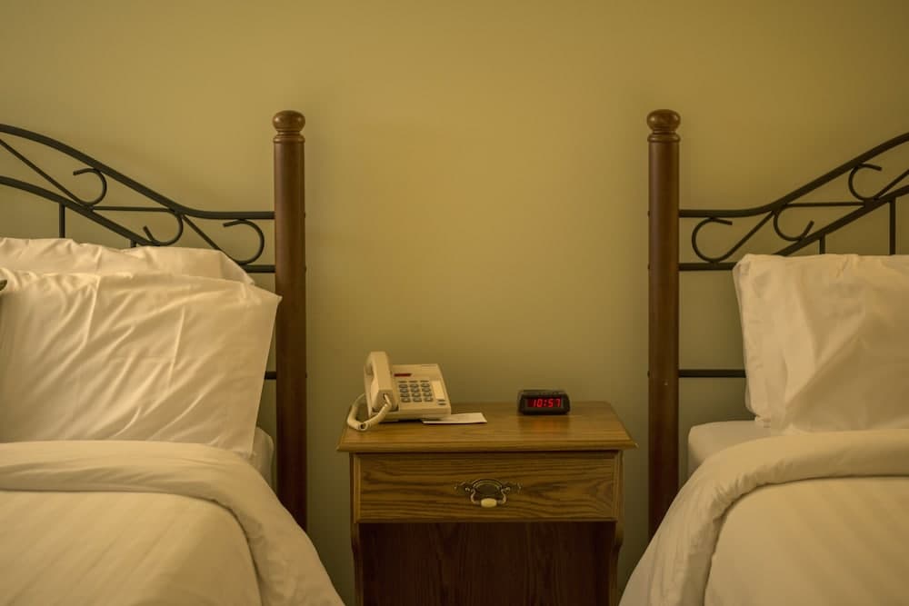 Sugarcreek Village Inn interior in Sugarcreek, OH — gallery photo 2