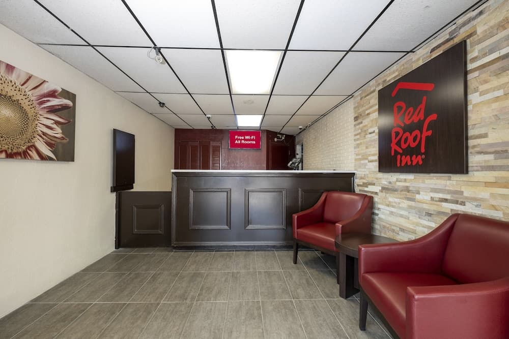 Red Roof Inn West Point interior in West Point, GA — gallery photo 2