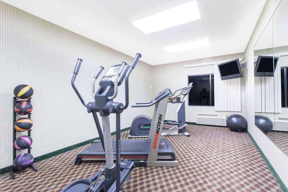 Days Inn & Suites by Wyndham Seaford gallery photo in Seaford, DE — image 17