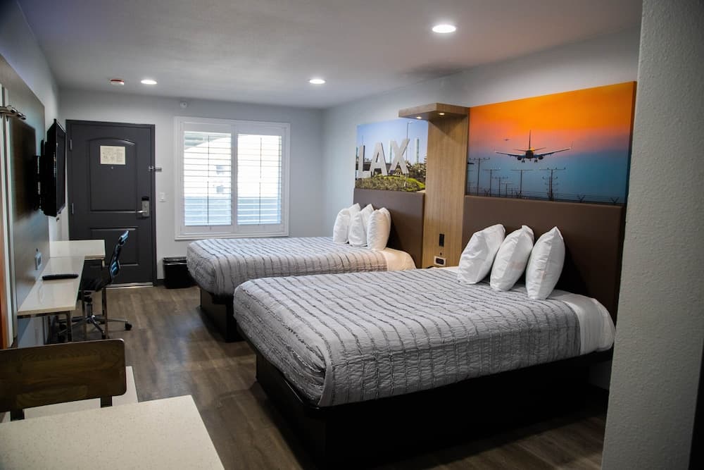 Pico Rivera Inn and Suites property views in Pico Rivera, CA — gallery photo 3