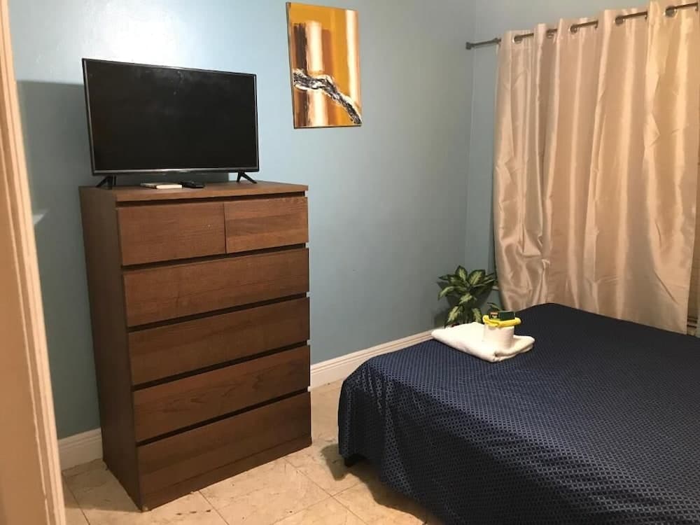 Cozy Guest House Florida Sunrise gallery photo in Sunrise, FL — image 31