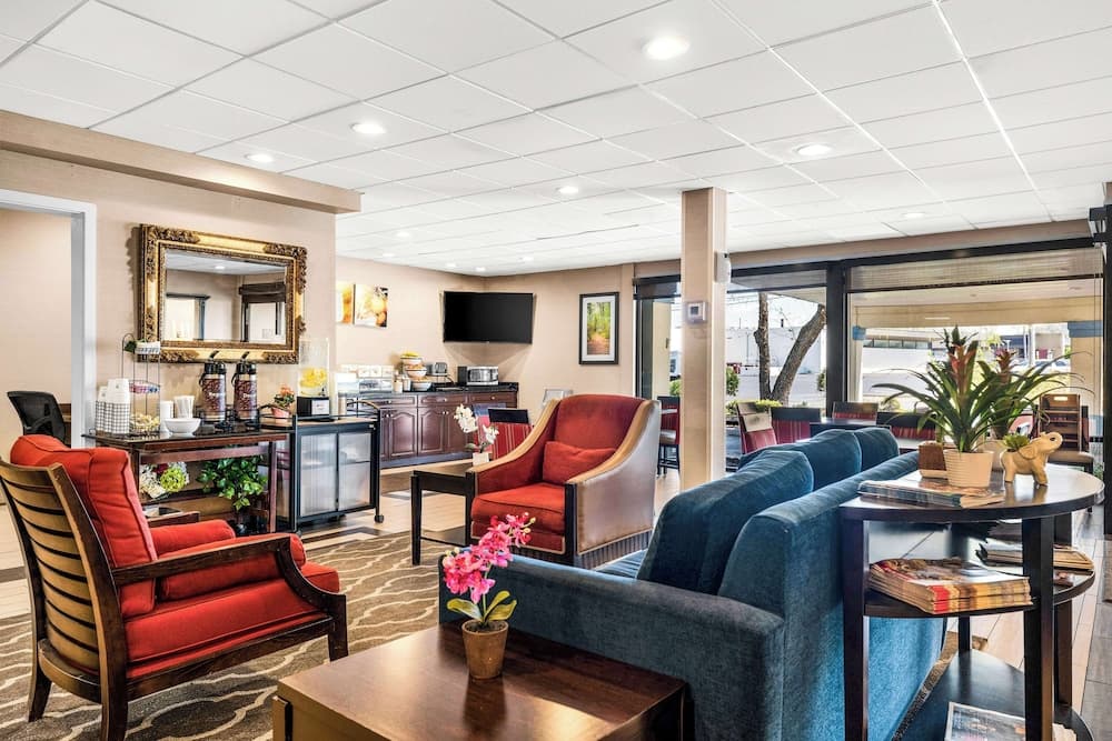 SureStay Plus by Best Western Reading North gallery photo in Reading, PA — image 10