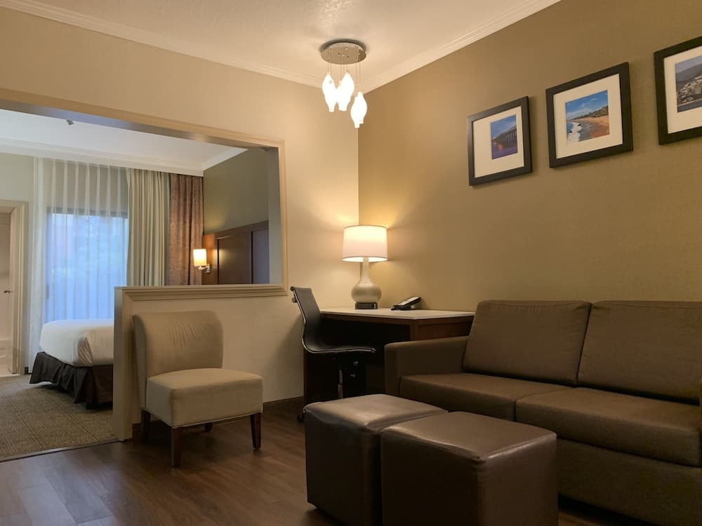 MainStay Suites John Wayne Airport by Choice Hotels gallery photo in Santa Ana, CA — image 53