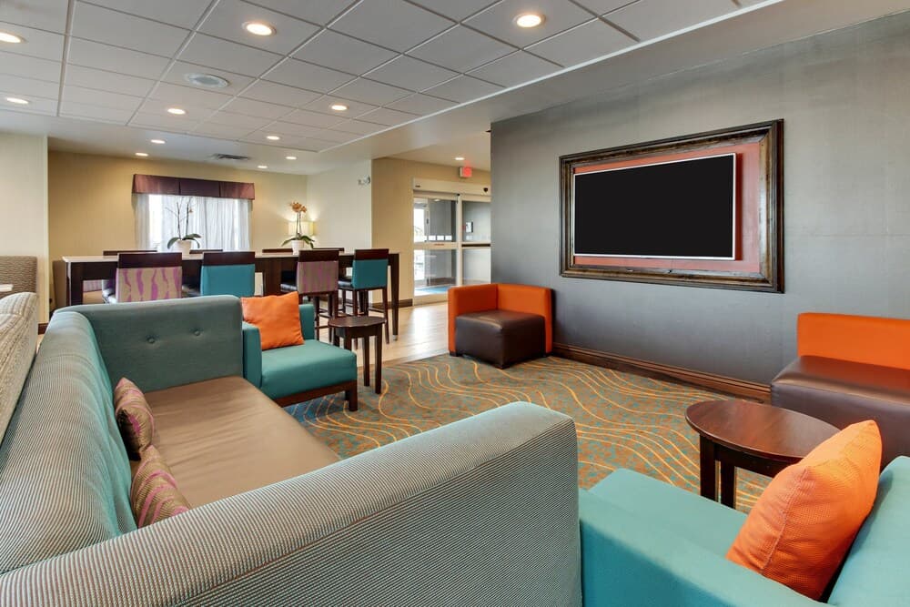 Holiday Inn Express Cheektowaga North East by IHG gallery photo in Buffalo, NY — image 5