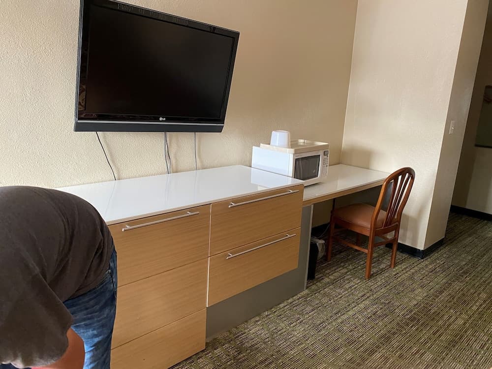 PACIFIC EXPRESS INN gallery photo in Merced, CA — image 5