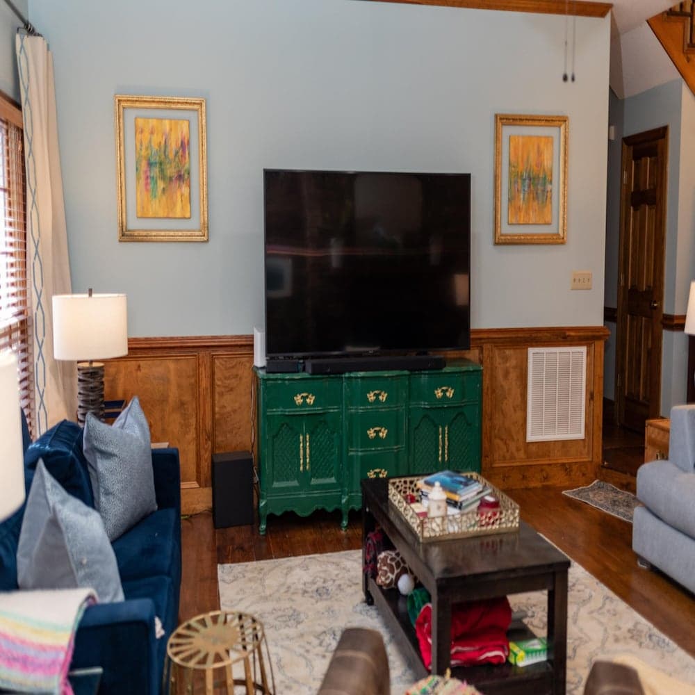 Autumn Woods Lodge interior in Grovetown, GA — gallery photo 2