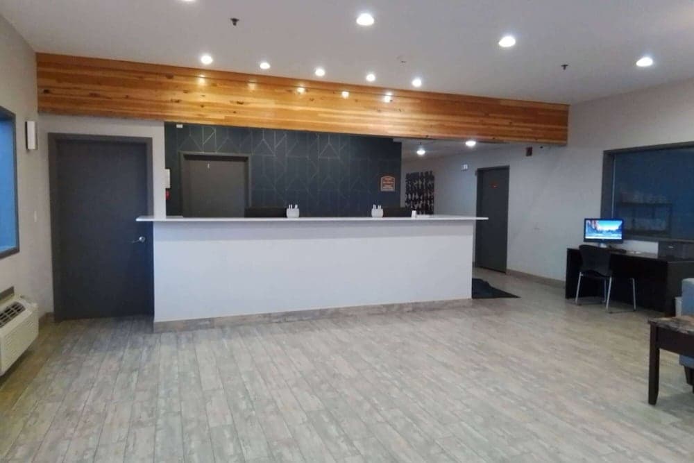 Baymont by Wyndham Moses Lake property views in Moses Lake, WA — gallery photo 3