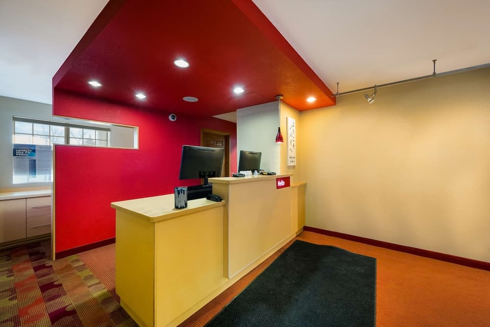 Sonesta Simply Suites Detroit Novi property views in Novi, MI — gallery photo 3