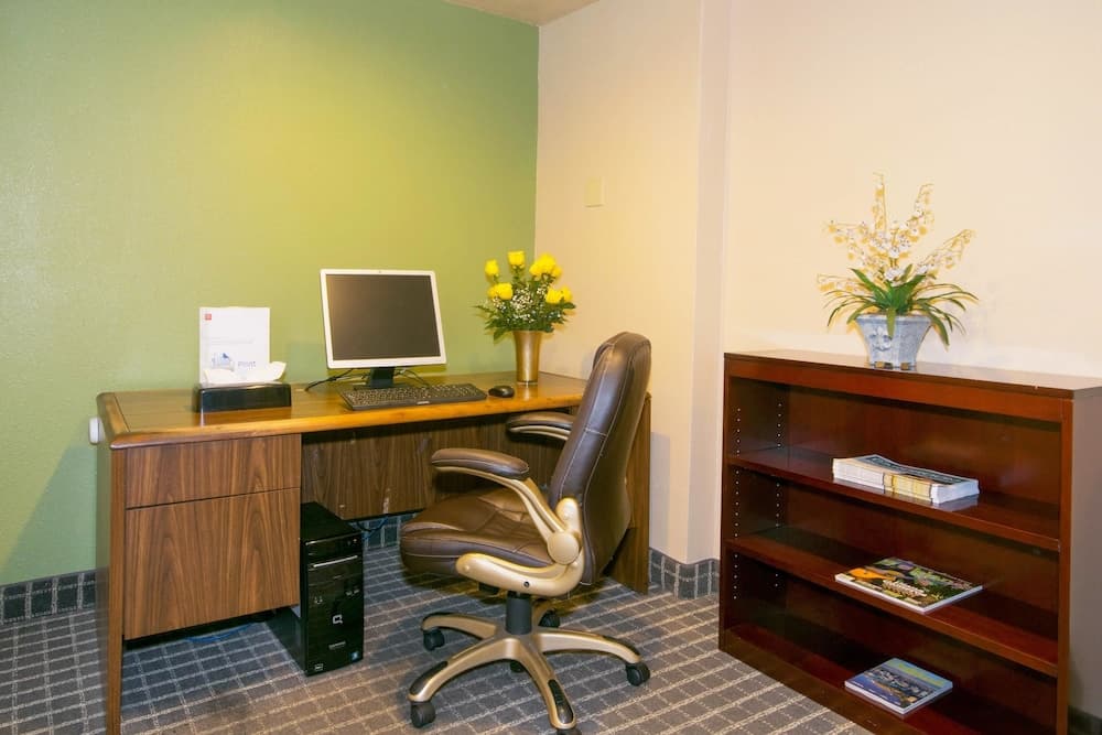 Oakland Airport Executive Hotel gallery photo in Oakland, CA — image 39