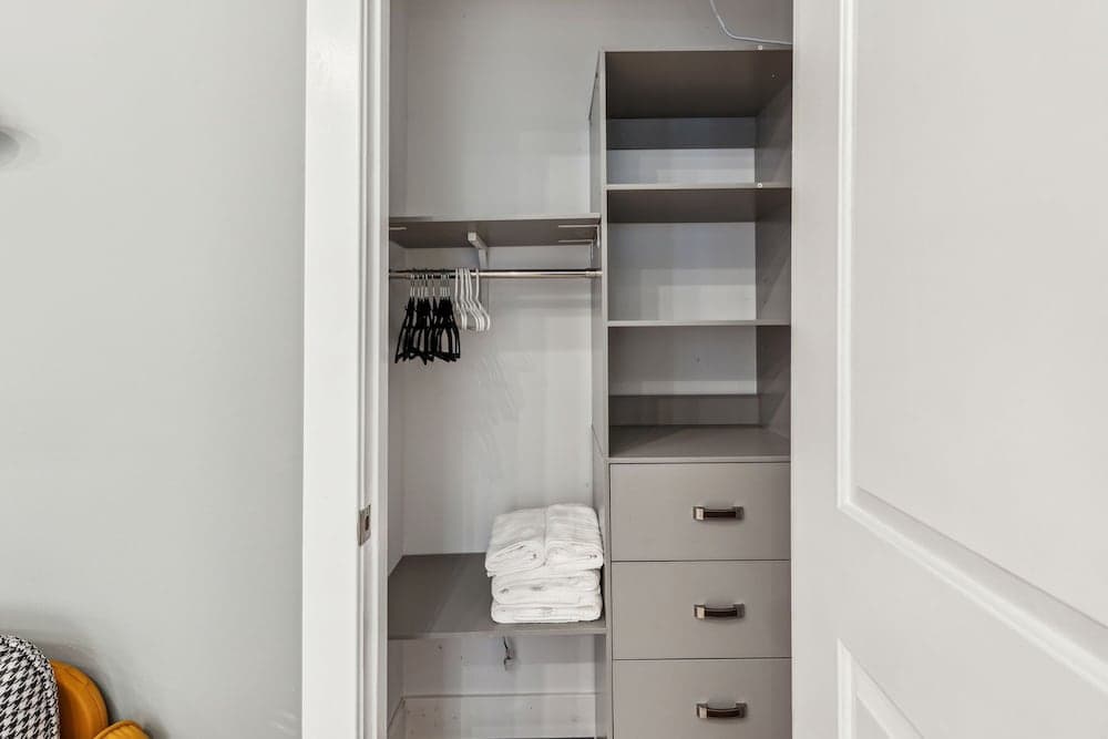 24 Stay Rittenhouse interior in Philadelphia, PA — gallery photo 2
