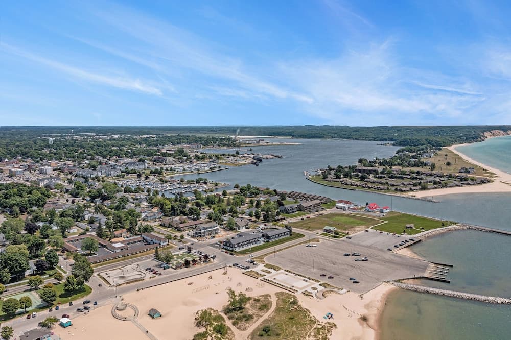Snyder's Shoreline Inn gallery photo in Ludington, MI — image 219