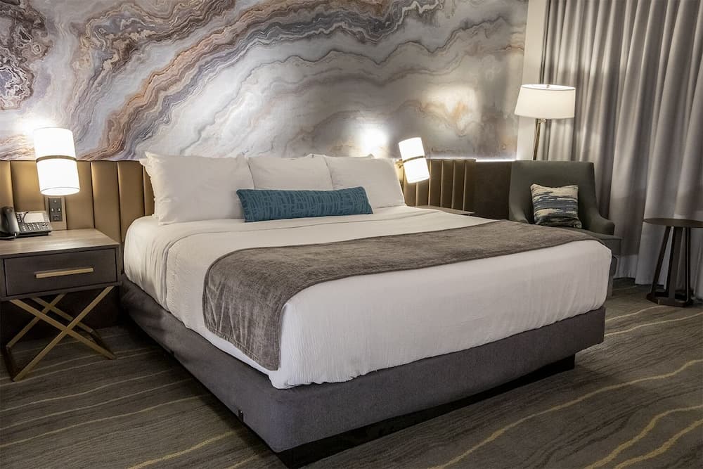Angel Of The Winds Casino Resort property views in Arlington, WA — gallery photo 3